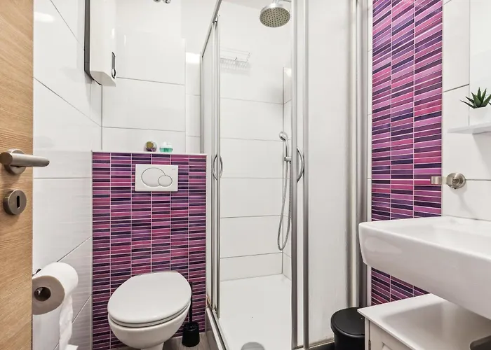 Monteur - Fuer Bis Zu 3 Personen In 64569 - Gg10 * Nauheim